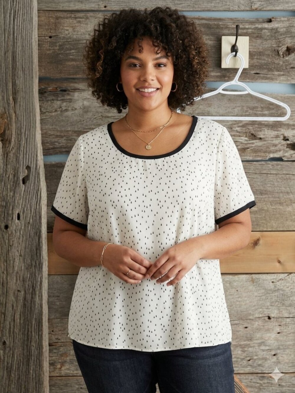 Love & Legend Plus Size 20 White blouse with Navy trim and sailboat pattern